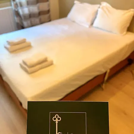 Moderne Proche Gare * אנז'ה