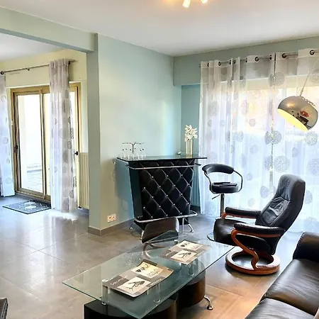 Moderne Proche Gare * أنجير