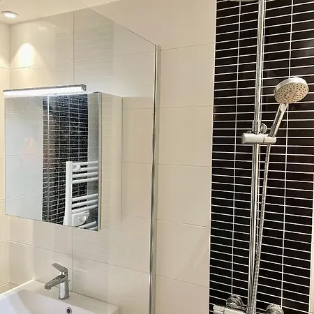 Moderne Proche Gare شقة